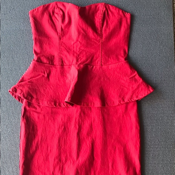 🔥 Body Central Peplum Bodycon Dress 🔥 - Picture 2 of 8